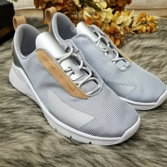 nike rivah se premium